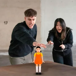 El Juego del Calamar Muñeca Electrónica Young-Hee