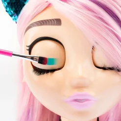 Influencer Busto Maquillaje
