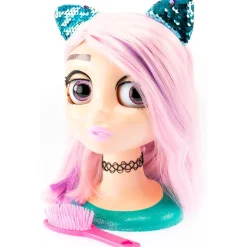 Influencer Busto Maquillaje