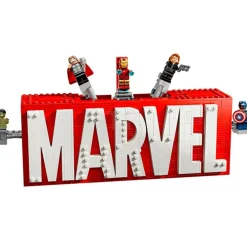 Lego Marvel Logotipo y Minifiguras