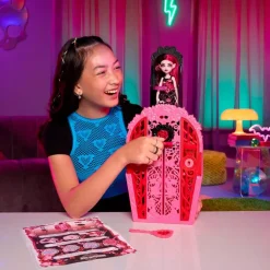 Monster High Skulltimate Secrets Jardín misterioso Draculaura